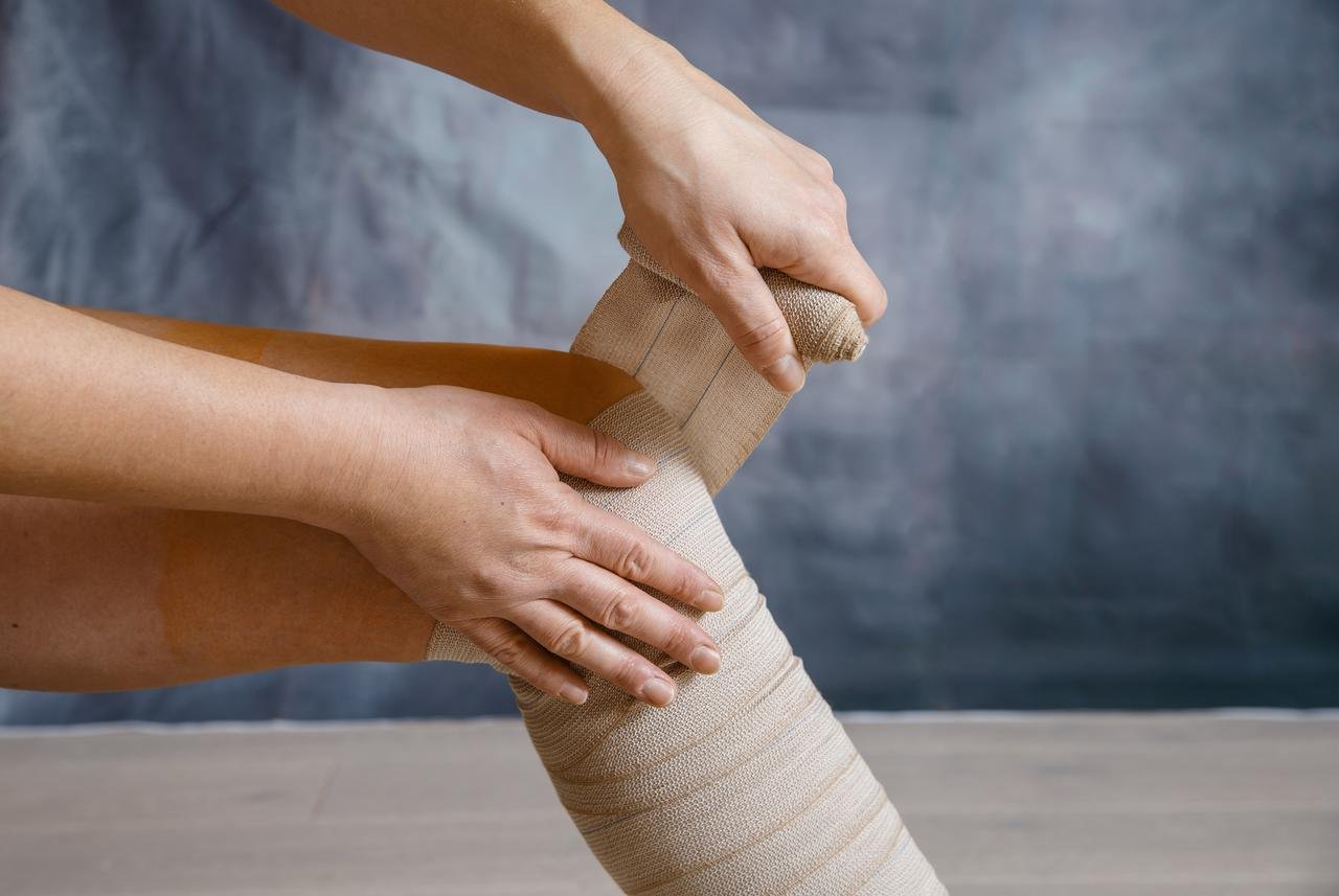 Что лучше, бинты или компрессионные чулки? Что лучше, бинты или компрессионные чулки?